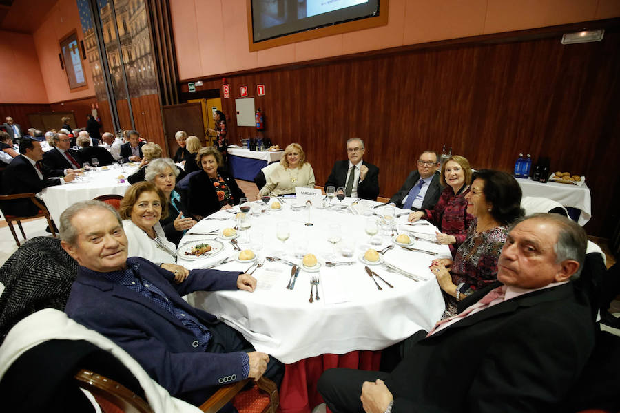 Fotos: Multitudinaria cena de cientos de capistas llegados de toda España en Salamanca