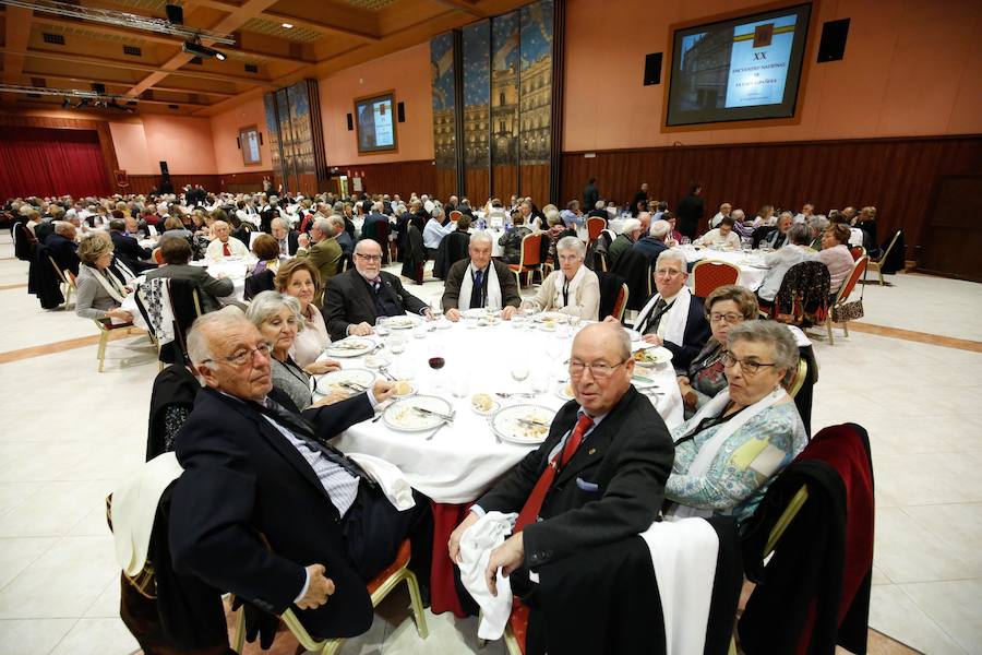 Fotos: Multitudinaria cena de cientos de capistas llegados de toda España en Salamanca
