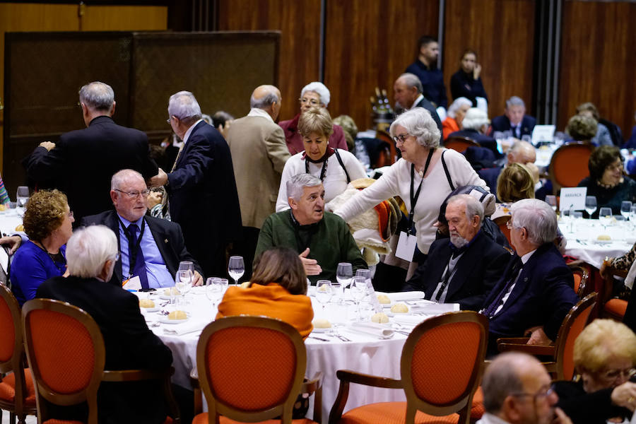Fotos: Multitudinaria cena de cientos de capistas llegados de toda España en Salamanca