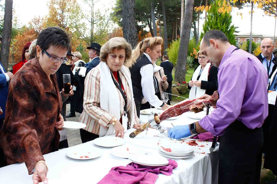Fotos: Comida y visita de los capitas a La Alberca