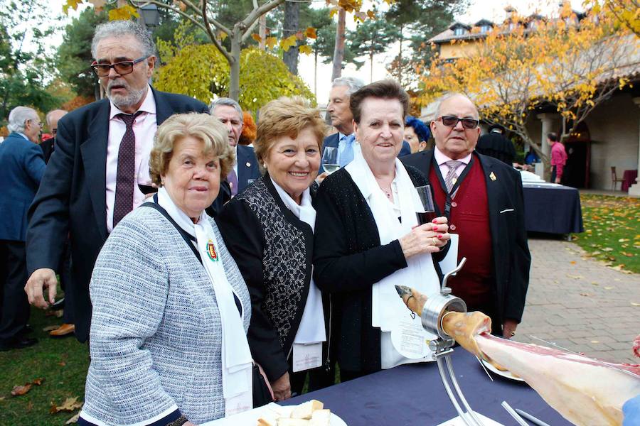 Fotos: Comida y visita de los capitas a La Alberca