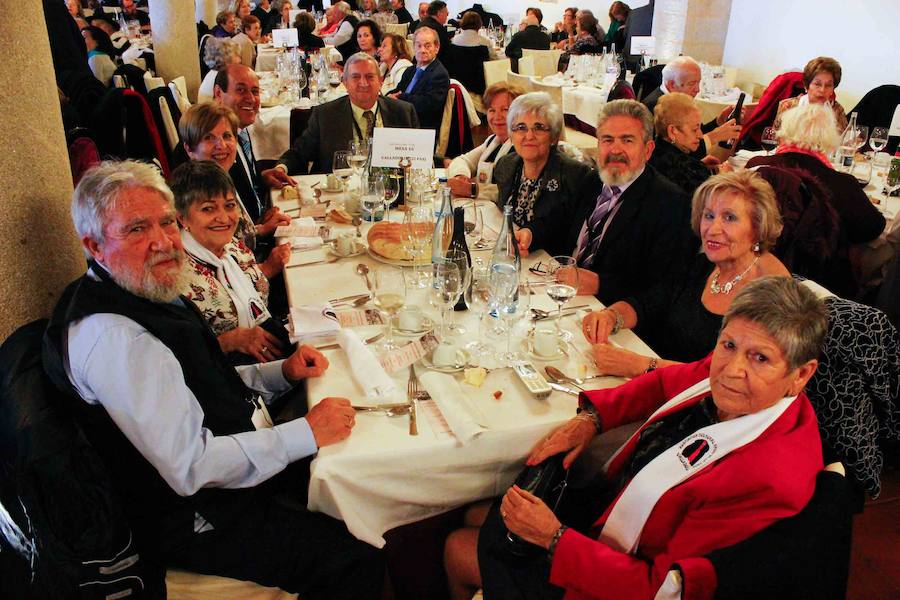 Fotos: Comida y visita de los capitas a La Alberca