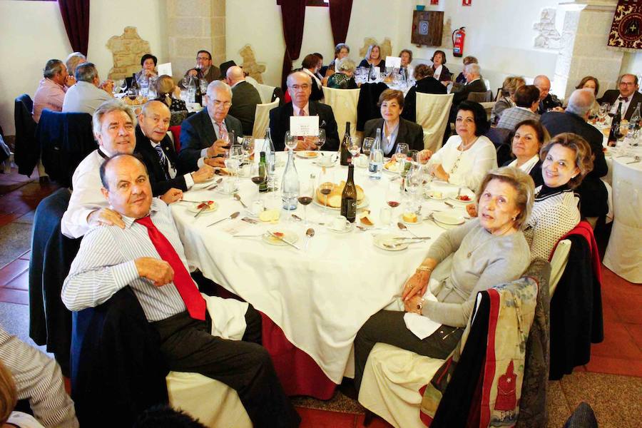 Fotos: Comida y visita de los capitas a La Alberca