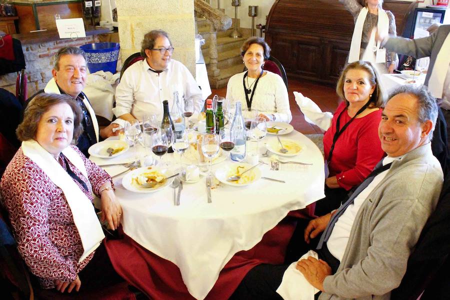 Fotos: Comida y visita de los capitas a La Alberca