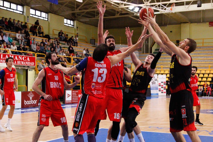 Fotos: CB Tormes-Basket Navarra