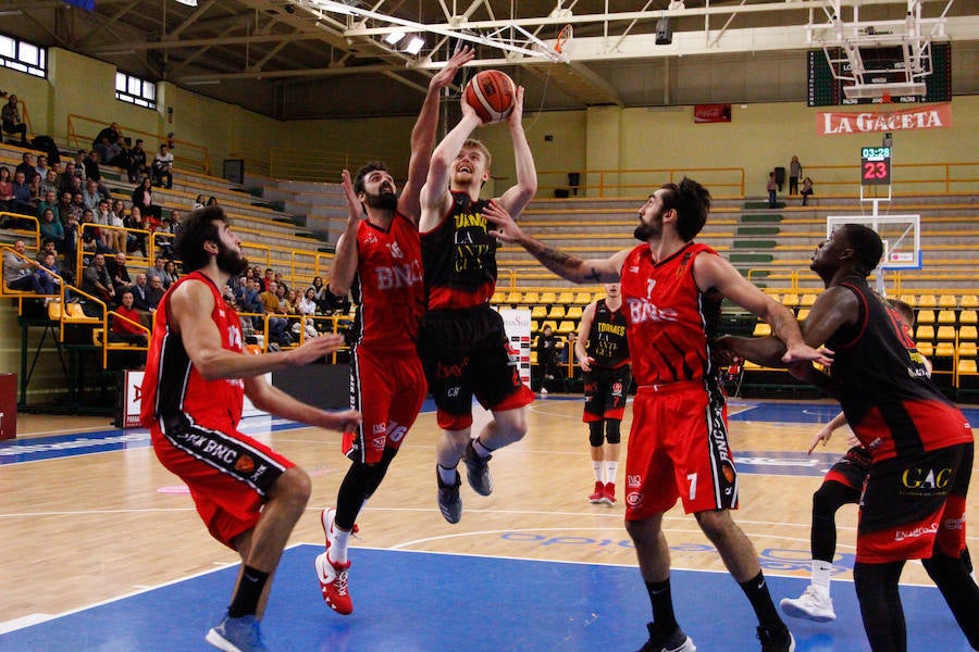 Fotos: CB Tormes-Basket Navarra