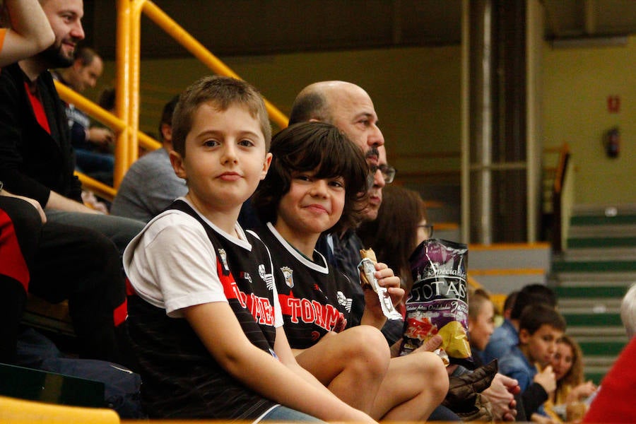 Fotos: CB Tormes-Basket Navarra