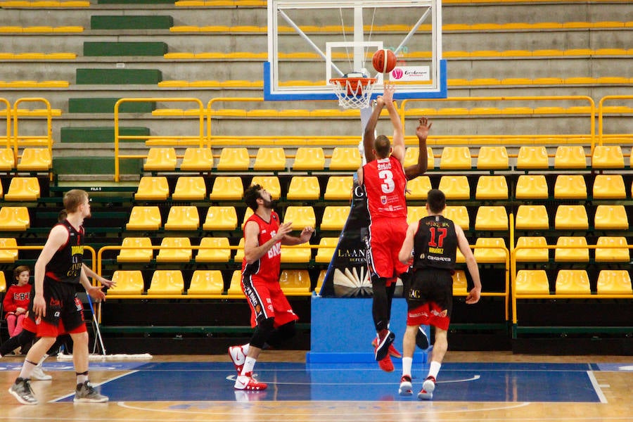 Fotos: CB Tormes-Basket Navarra