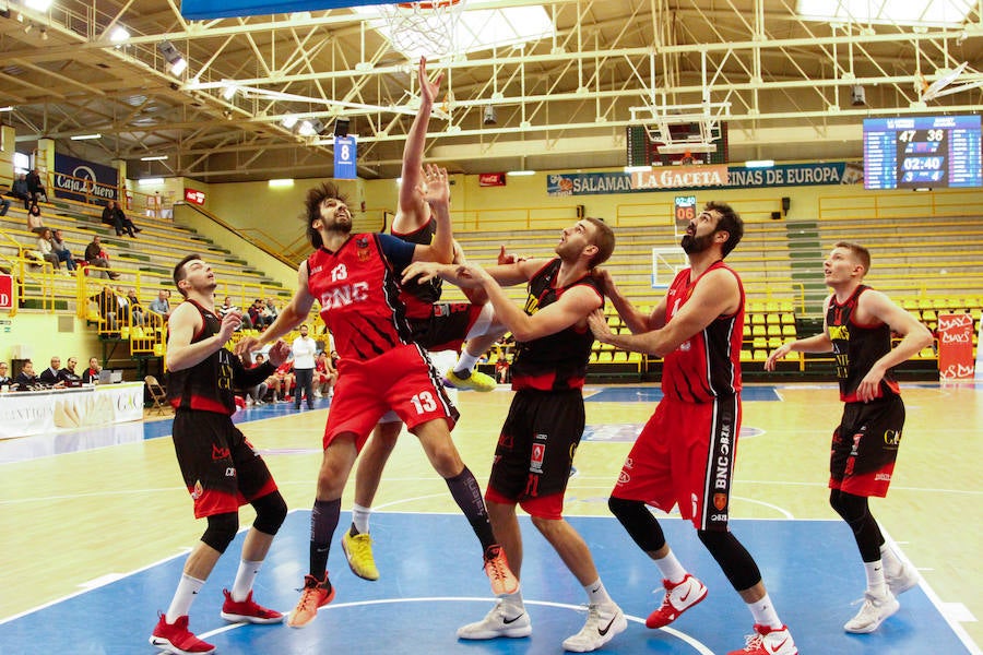 Fotos: CB Tormes-Basket Navarra