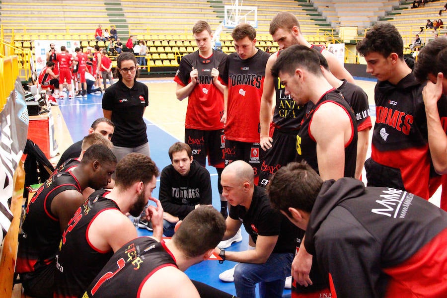 Fotos: CB Tormes-Basket Navarra