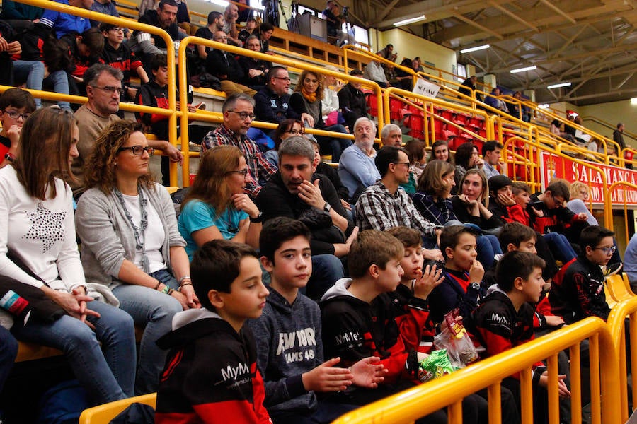 Fotos: CB Tormes-Basket Navarra