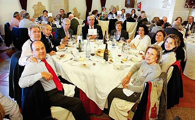 Galería. Comida y visita de los 600 capistas a La Alberca. 