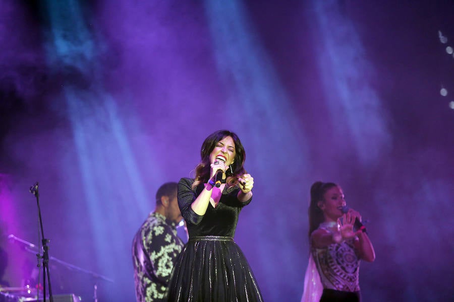 Fotos: Merche canta en Palencia contra la violencia de género