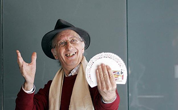 Juan Tamariz es uno de los magos más reconocidos del mundo en el campo de la 'cartomagia'. 
