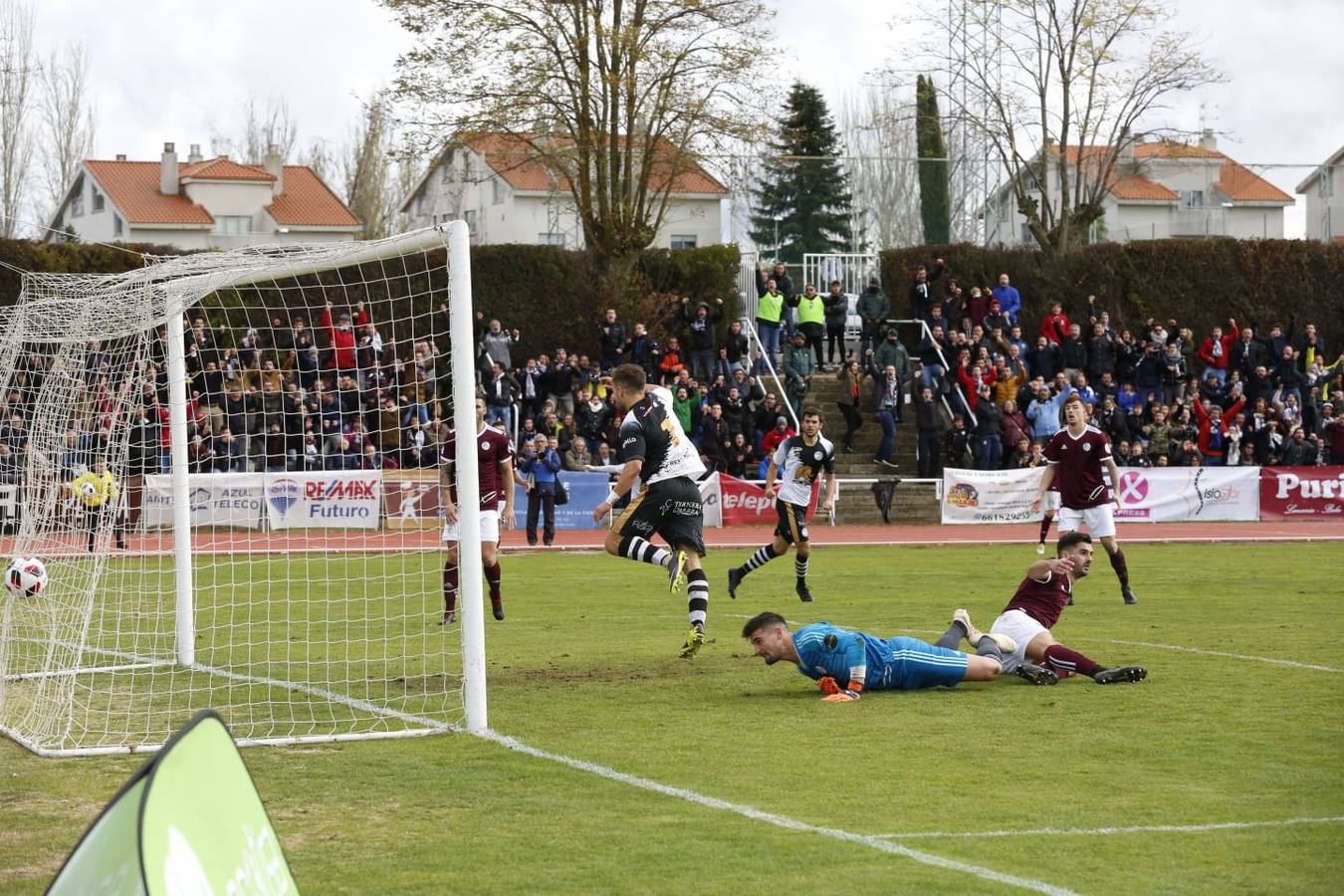 Fotos: Unionistas y Salamanca CF firman tablas en el derbi (1-1)