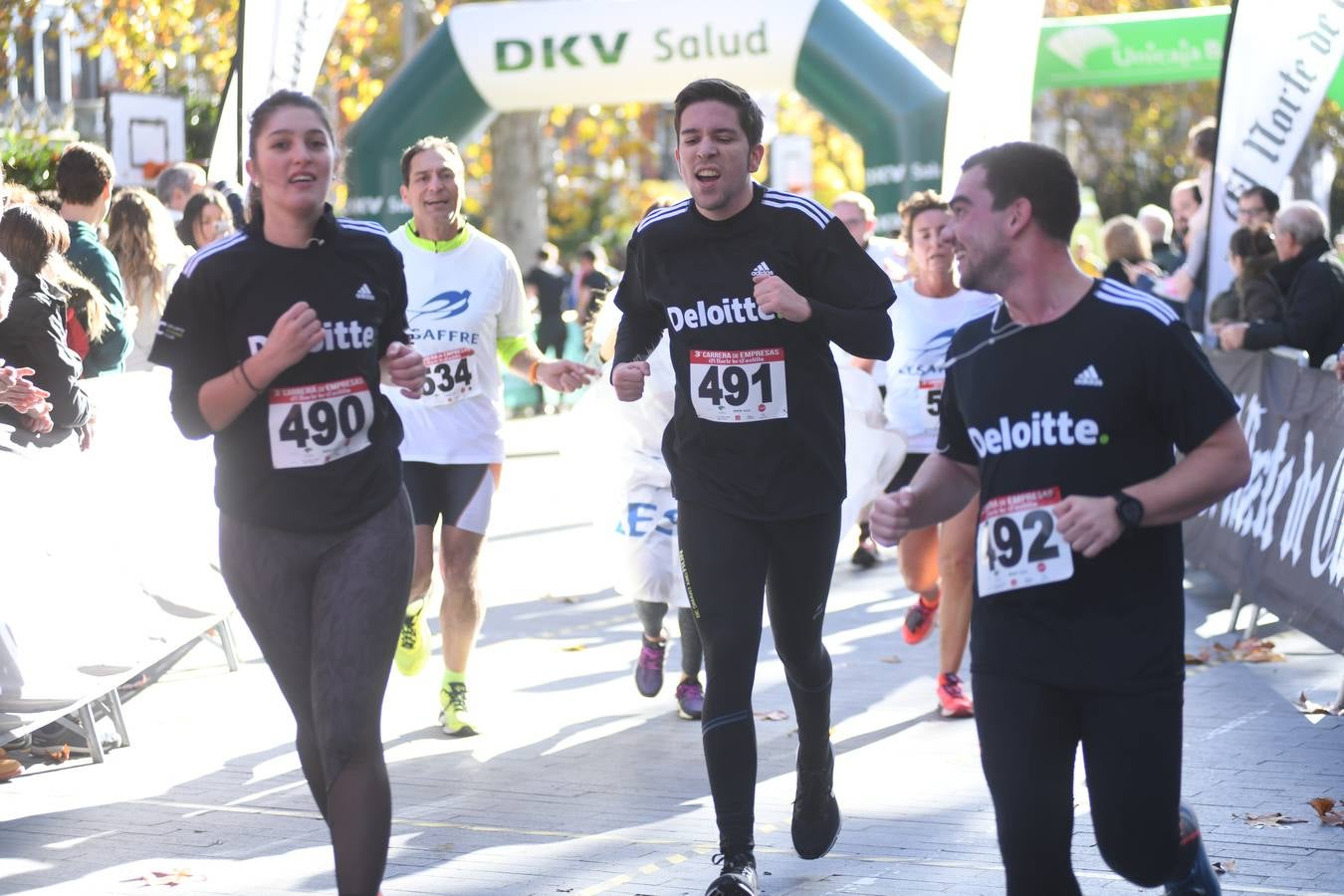 Fotos: III Carrera de Empresas de El Norte de Castilla (2/2)