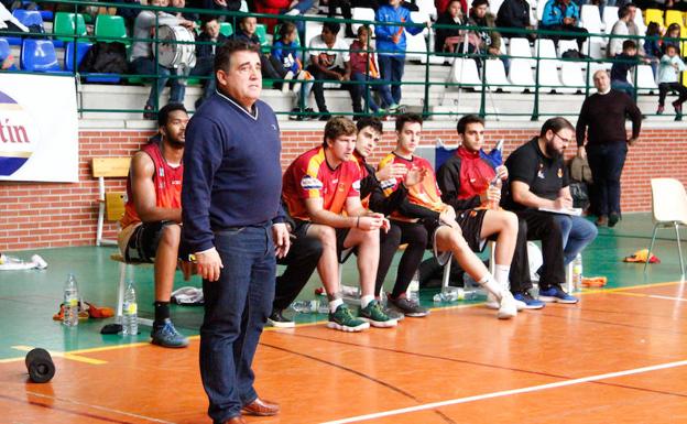 Codón sigue un partido en la banda. 