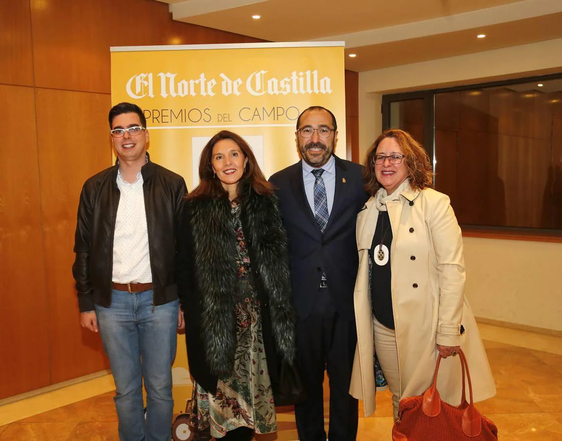 Emilio González, Mercedes Castro, Miguel Ángel Oliveira e Isabel del Bosque.