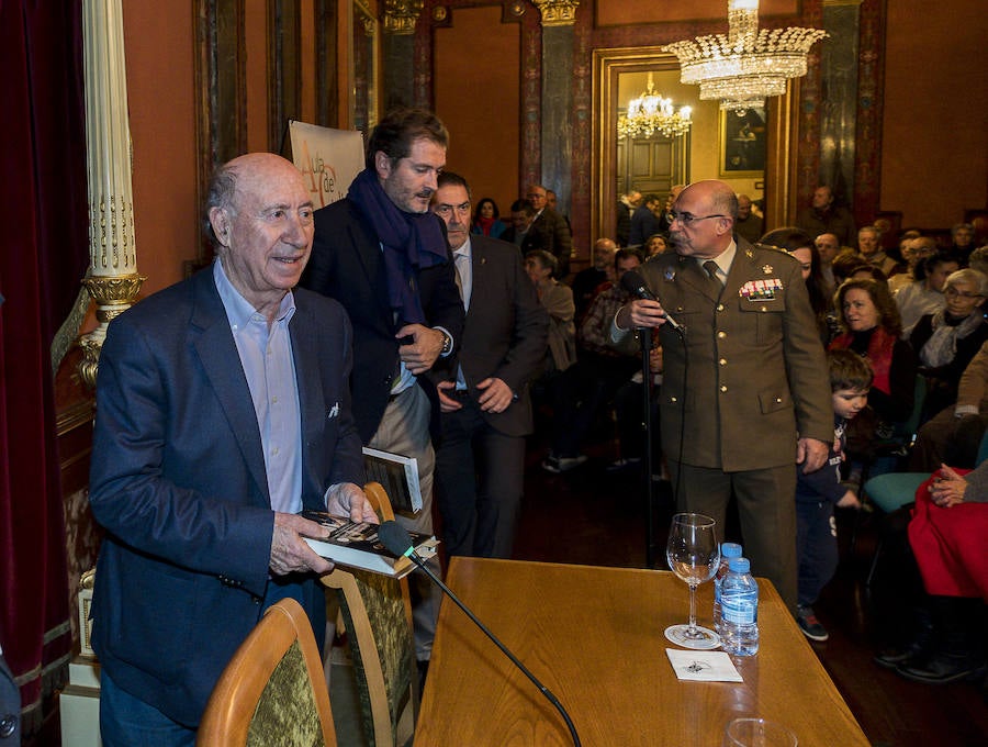 Fotos: Aula de Cultura con Peridis