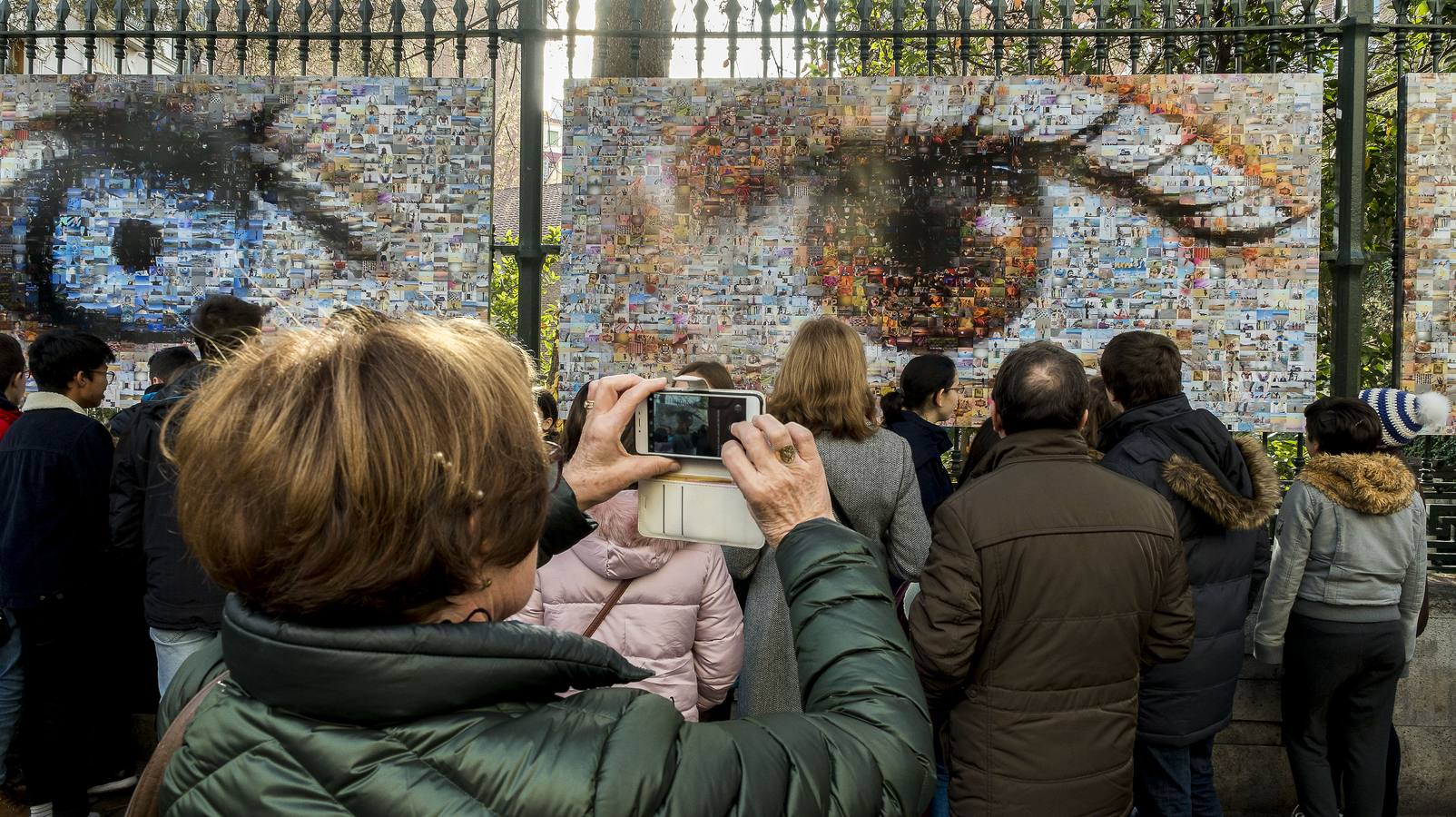 Cuatro paneles, con 1.750 fotografías cada uno, en los que dos mil personas, la mayoría de Valladolid, han aportado una imagen de lo que para ellos es un sueño