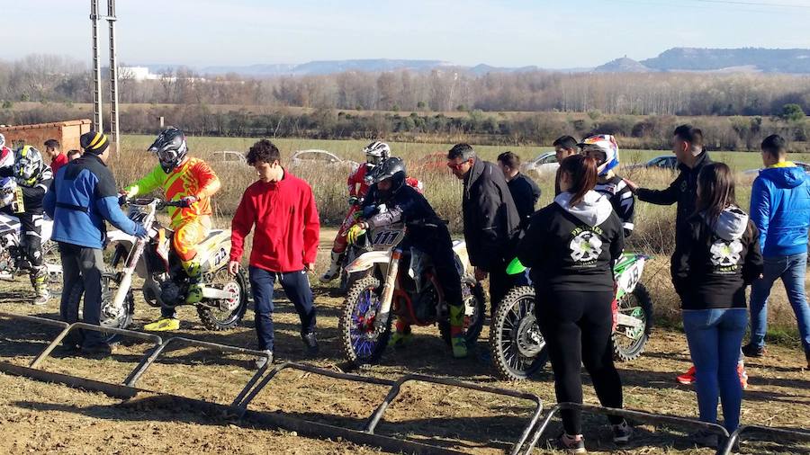 Fotos: Segunda prueba del Circuito Provincial del Motocros en Dueñas