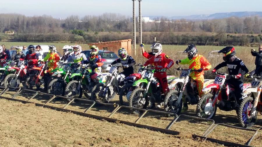 Fotos: Segunda prueba del Circuito Provincial del Motocros en Dueñas