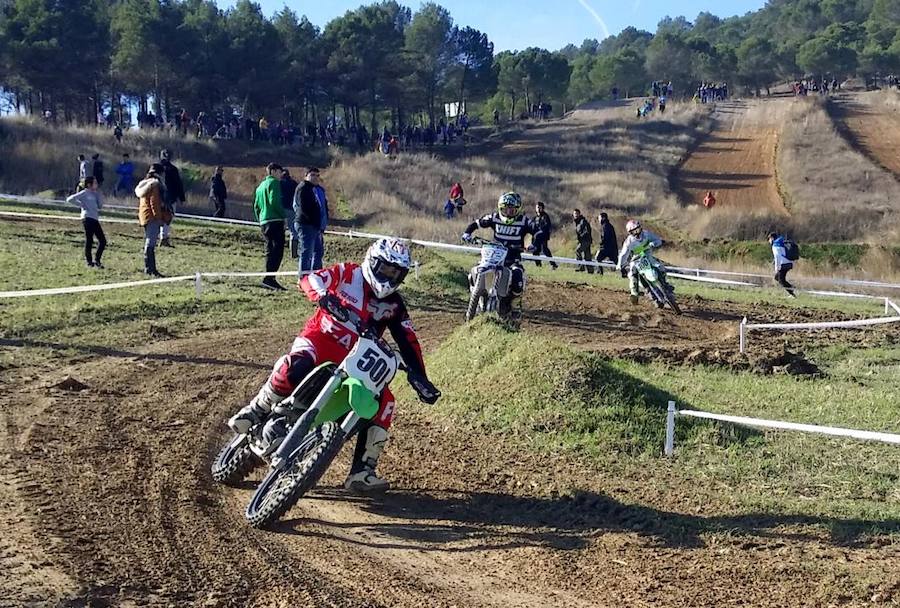 Fotos: Segunda prueba del Circuito Provincial del Motocros en Dueñas