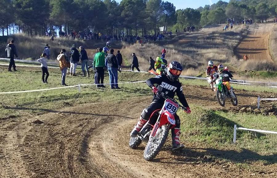 Fotos: Segunda prueba del Circuito Provincial del Motocros en Dueñas