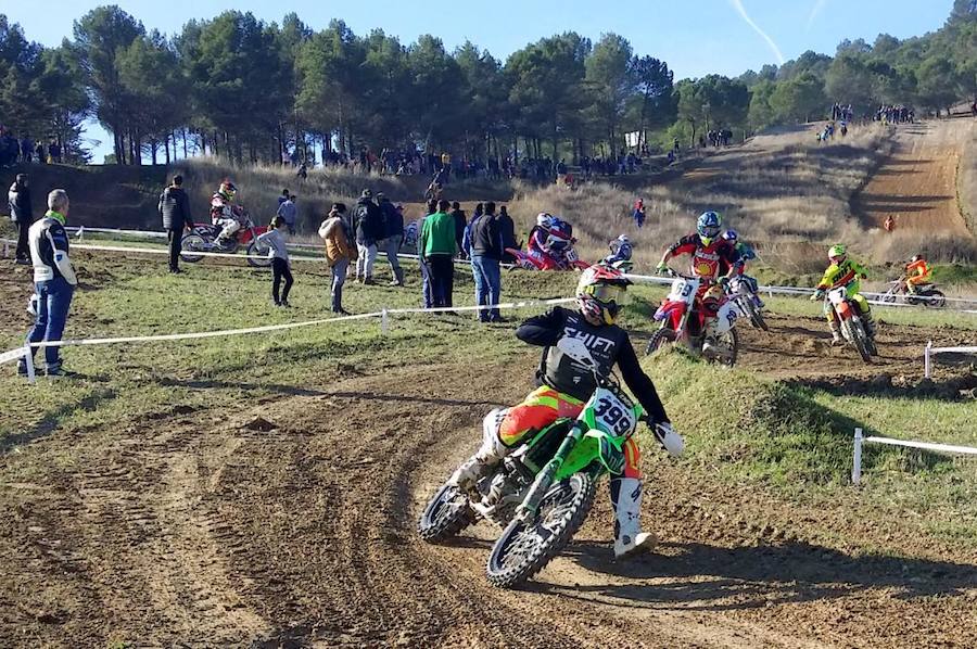 Fotos: Segunda prueba del Circuito Provincial del Motocros en Dueñas