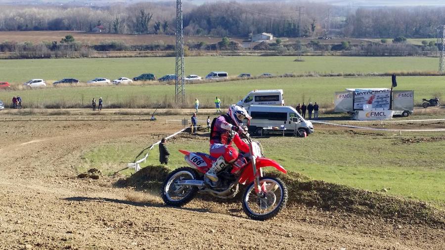 Fotos: Segunda prueba del Circuito Provincial del Motocros en Dueñas