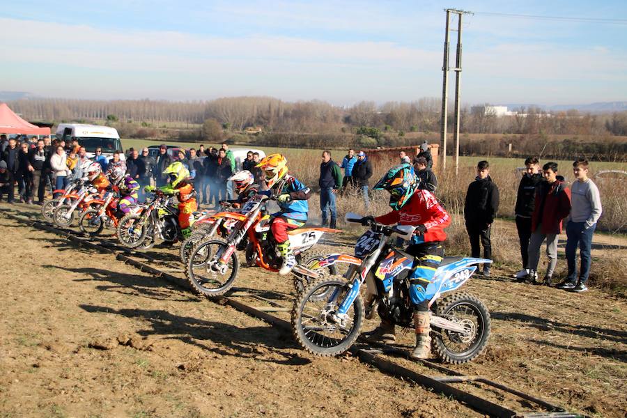 Fotos: Segunda prueba del Circuito Provincial del Motocros en Dueñas