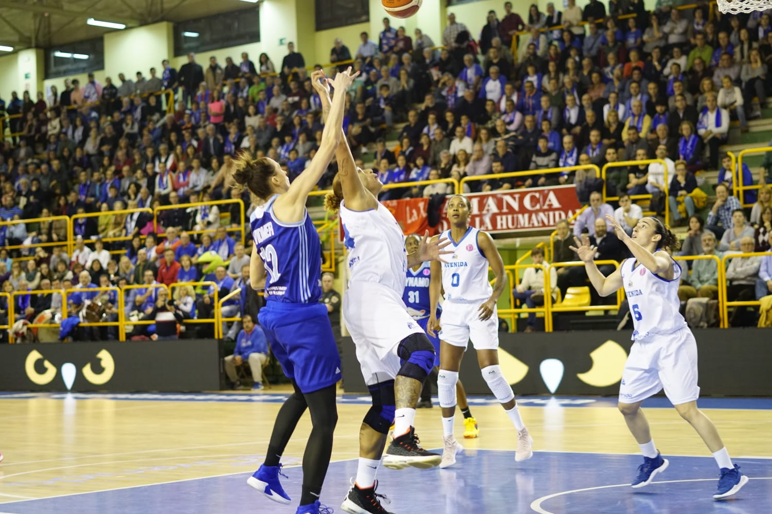 Fotos: CB Avenida - Dynamo de Kursk