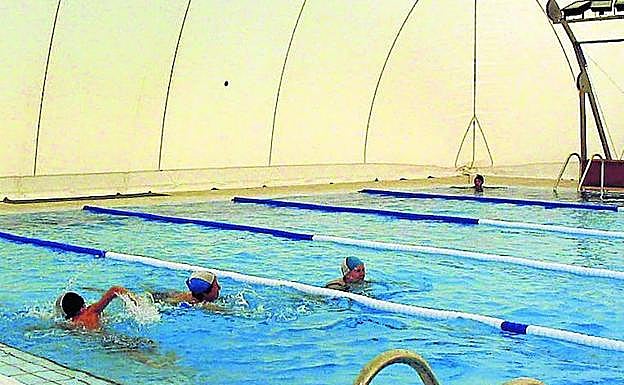 Usuarios de las piscinas municipales. 