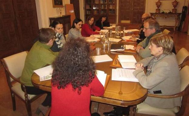 Reunión de la Comisión de Ciudadanía, Igualdad y Barrios en el Ayuntamiento de Zamora. 