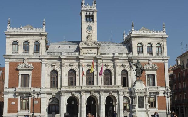 Fachada del Ayuntamiento de Valladolid.