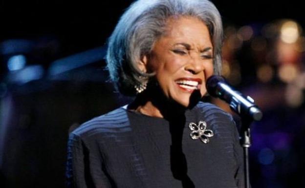 Nancy Wilson, en concierto. 