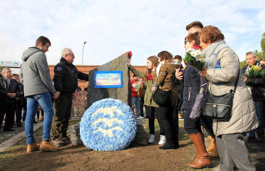 Fotos: Homenaje a José Antonio González en el aeródromo de Fuentemilanos