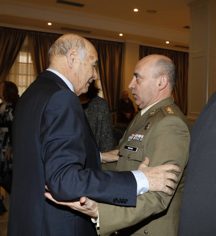 Fotos: Vicente Villagrá recibe la medalla de honor de la Cámara de Comercio de Palencia