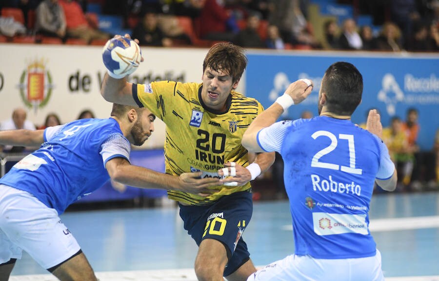 Encuentro de ida correspondiente a la tercera eliminatoria de la Copa del Rey disputado en el Polideportivo Huerta del Rey.