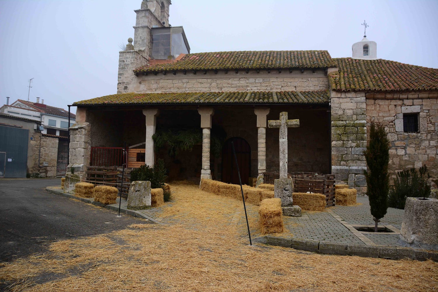 Sesenta actores y la representación de hasta 13 oficios castellanos se han dado cita en esta localidad de Torozos con motivo de la Navidad