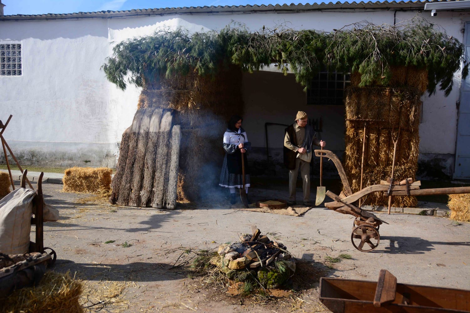 Sesenta actores y la representación de hasta 13 oficios castellanos se han dado cita en esta localidad de Torozos con motivo de la Navidad
