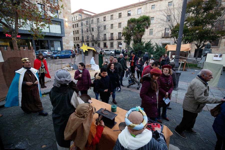 Fotos: Belén viviente en la Plaza de los Bandos de Salamanca