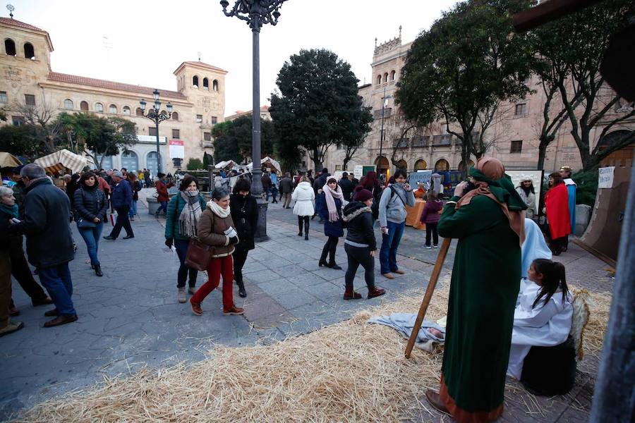 Fotos: Belén viviente en la Plaza de los Bandos de Salamanca