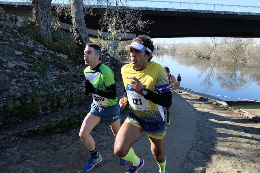 Fotos: XXXV Cross Rondilla &#039;Las Doce uvas&#039;: categoría masculina absoluta