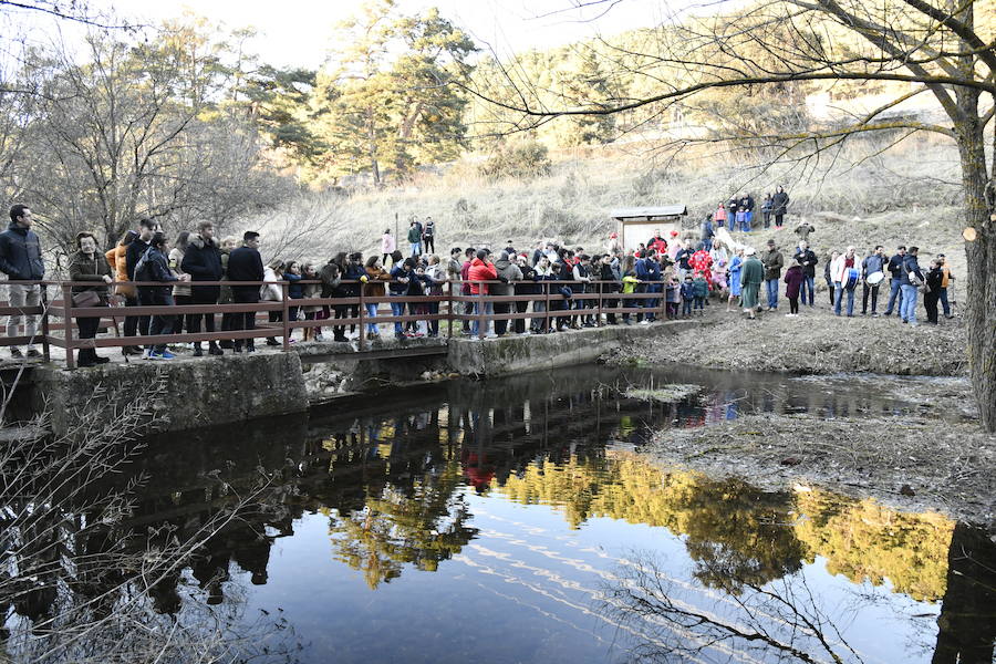Fotos: Chapuzón en el río Gudillos para despedir 2018