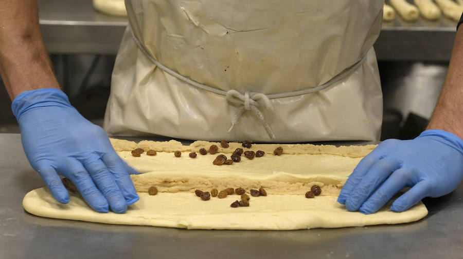 La Asociación Provincial de Empresarios de Confitería de Valladolid calcula que en estas fechas se venderán unos 100.000 roscones de reyes artesanos