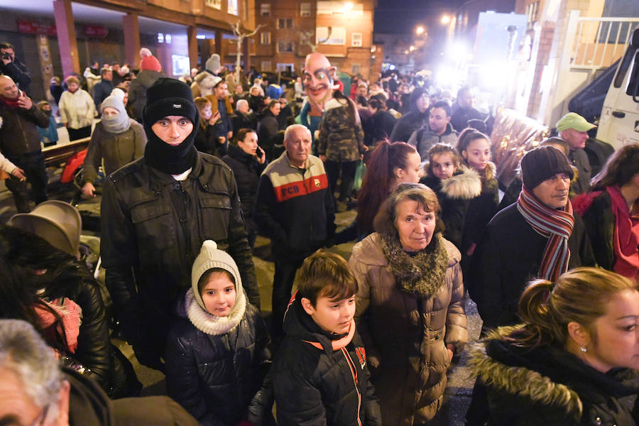 Fotos: Cabalgata sin camellos en el barrio de Pajarillos en Valladolid
