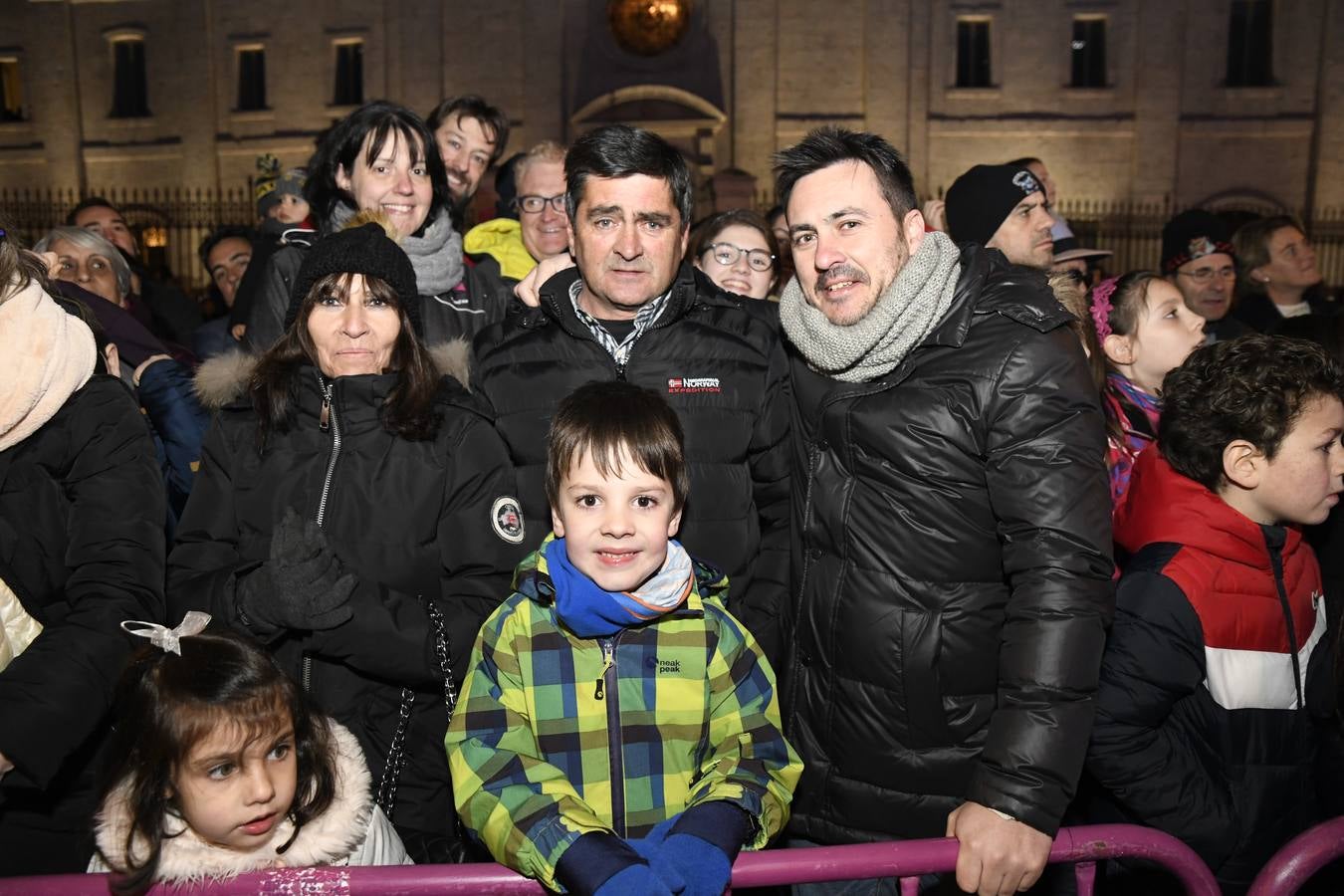 Fotos: Público en la cabalgata de Reyes de Valladolid (2/4)
