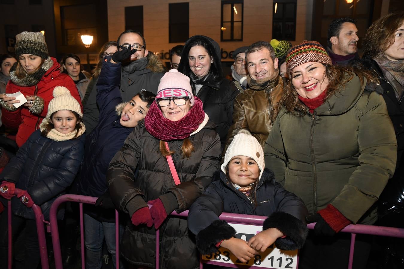 Fotos: Público en la cabalgata de Reyes de Valladolid (2/4)