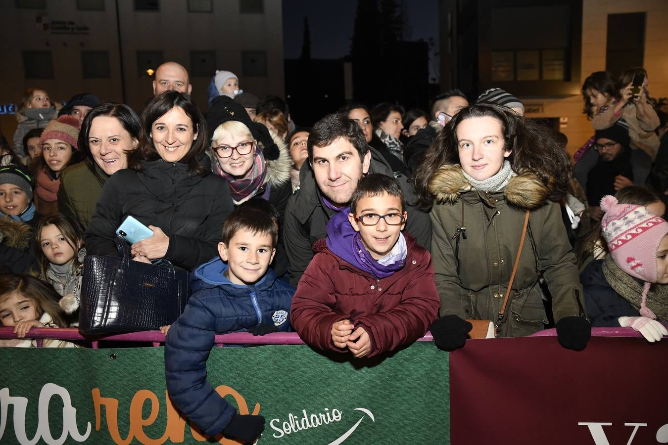Fotos: Público en la cabalgata de Reyes de Valladolid (2/4)